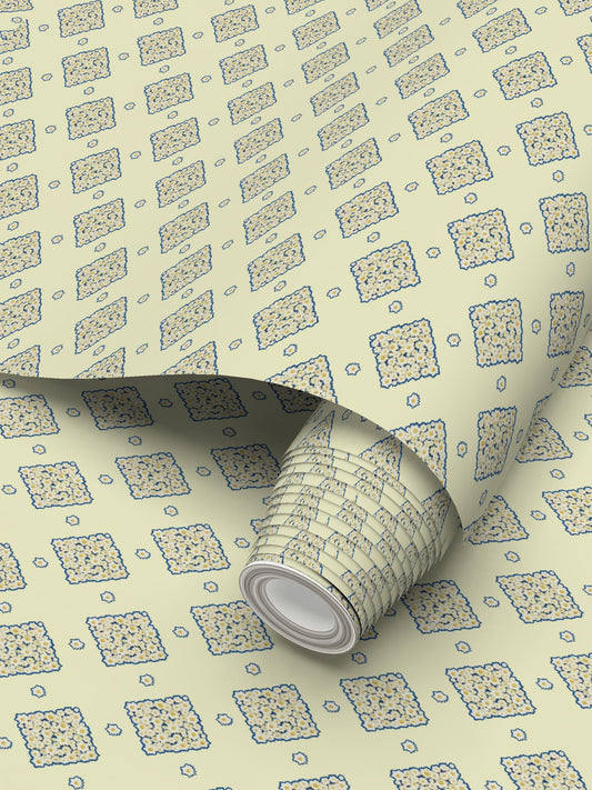 DAISY TRELLIS - MORNING CREAM - REPEAT PATTERN WALLPAPER
