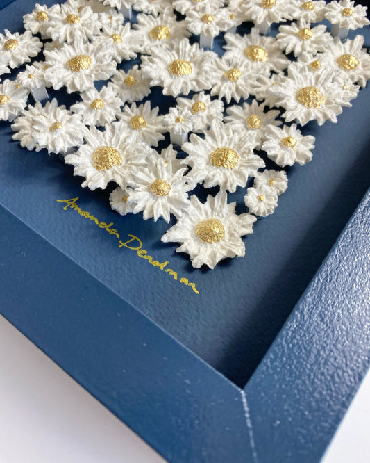 AS FREASH AS A DAISY (ROUND ON STIFFKEY BLUE)