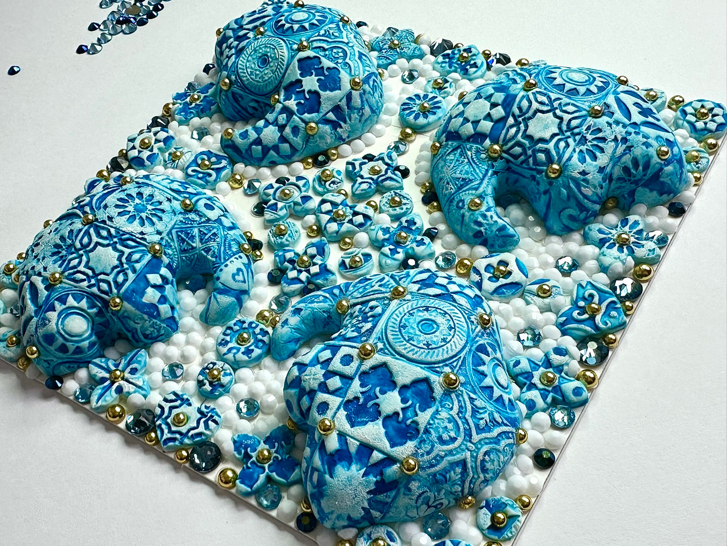 ZELLIJ ELEPHANTS