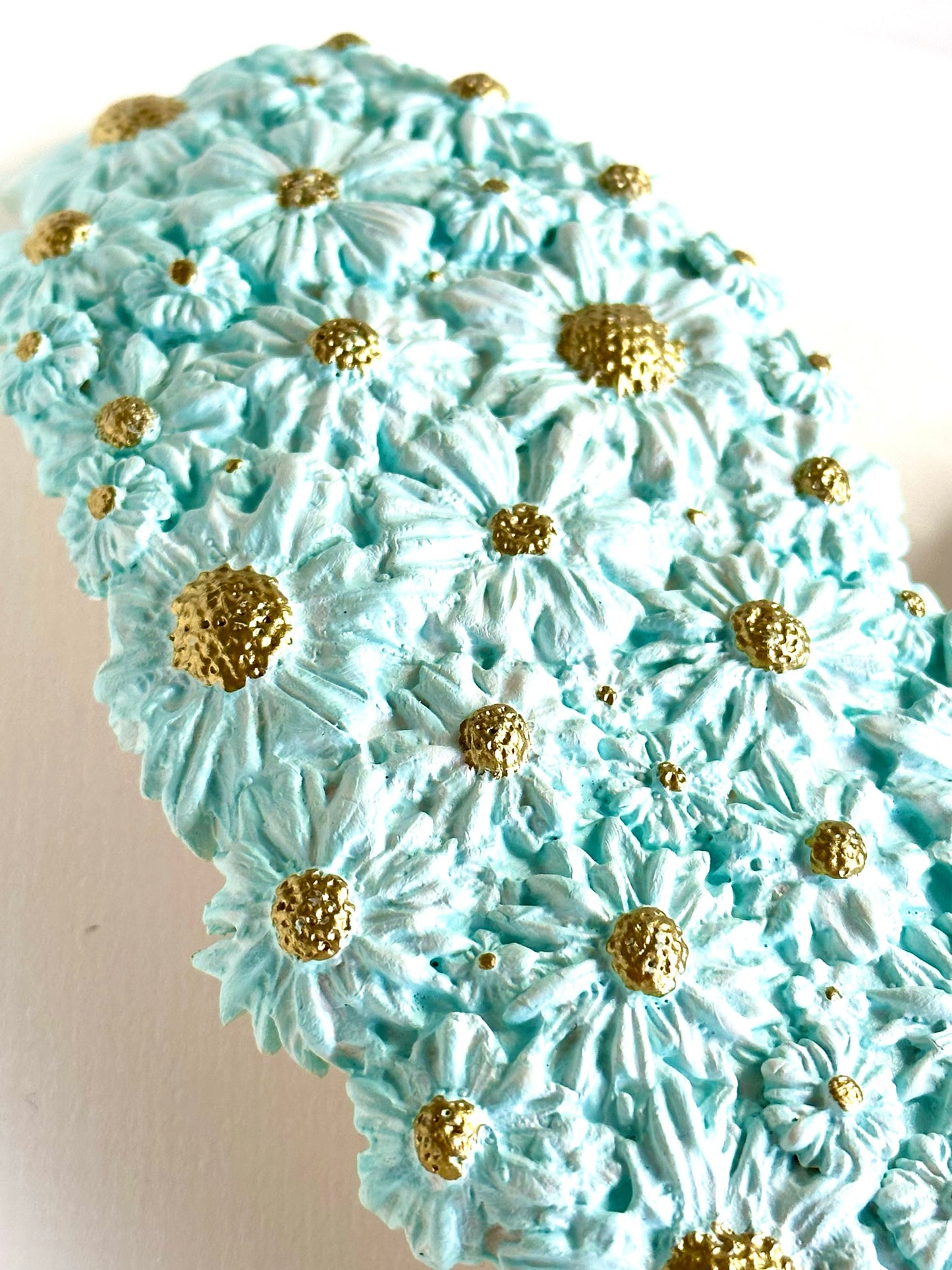 AS FRESH AS A DAISY (BABY BLUE DOMED HEART)