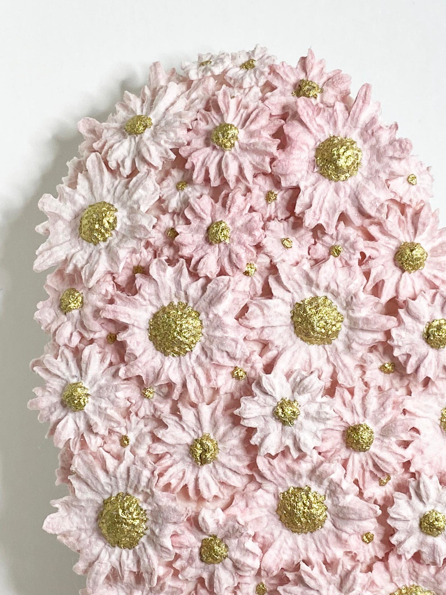 AS FRESH AS A DAISY (PALE PINK ON DOMED HEART)