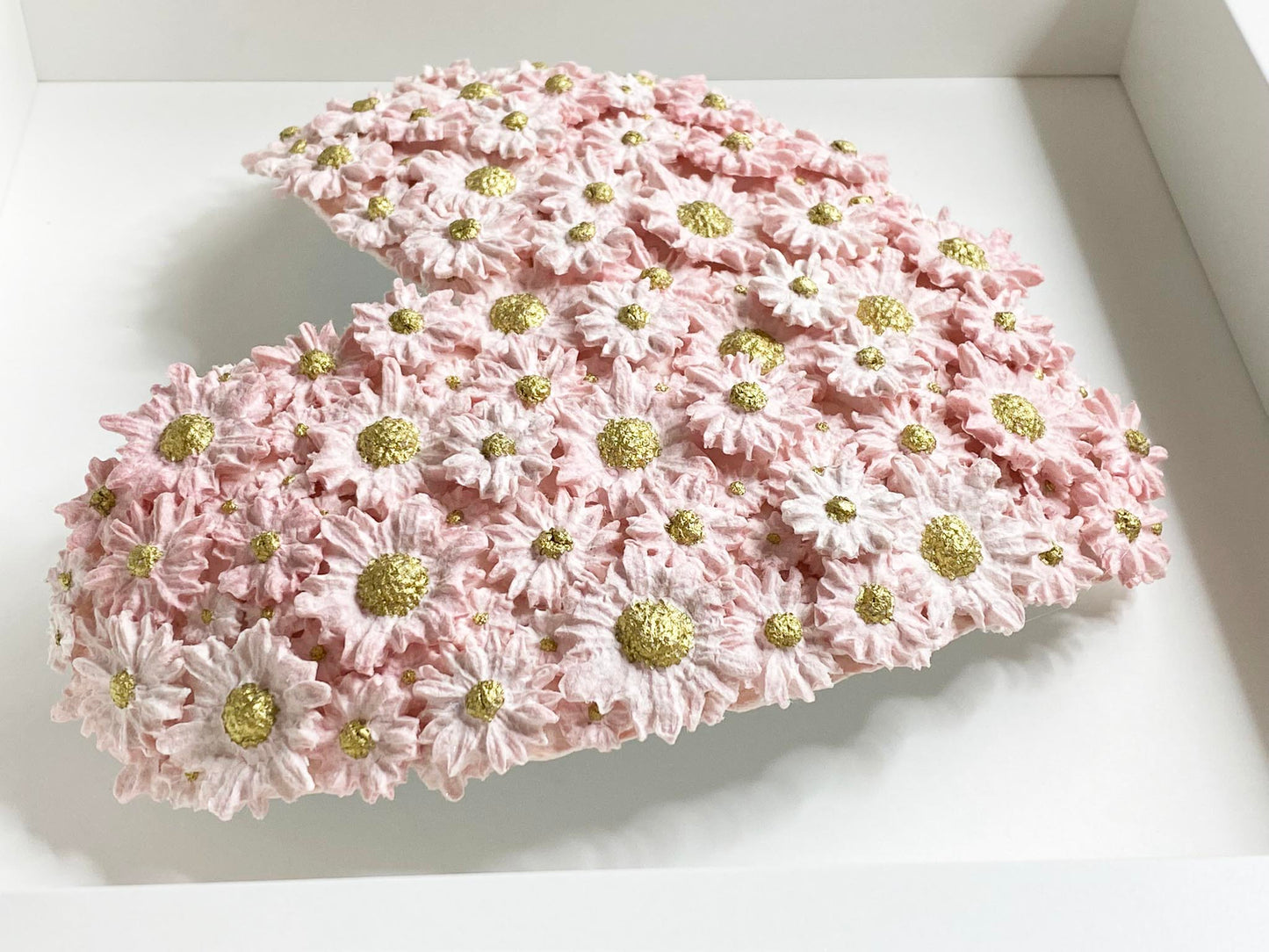 AS FRESH AS A DAISY (PALE PINK ON DOMED HEART)